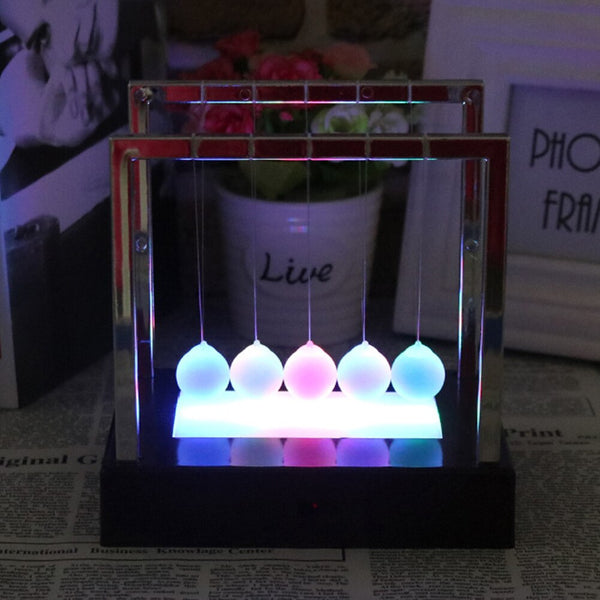 Newton Cradle Projection Lamp
