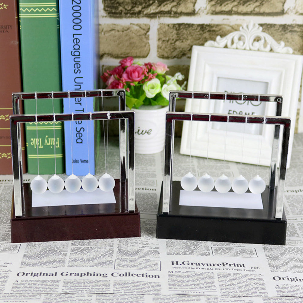 Newton Cradle Projection Lamp